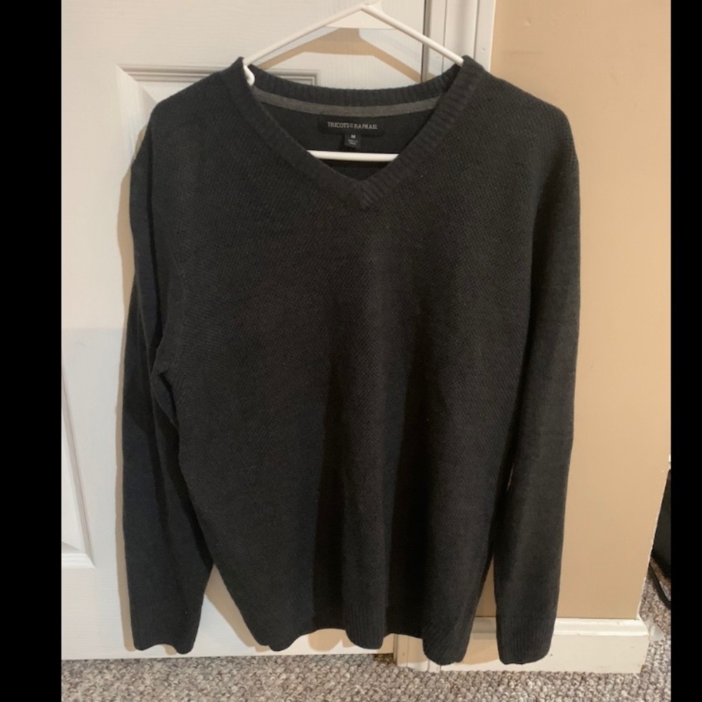 Set of 3, Men’s V-neck Sweaters, size M - Picture 2 of 3